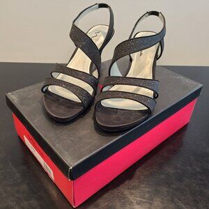 Touch of Nina Shoes - Neola1 (Black Glitter) - Size 9.5 M